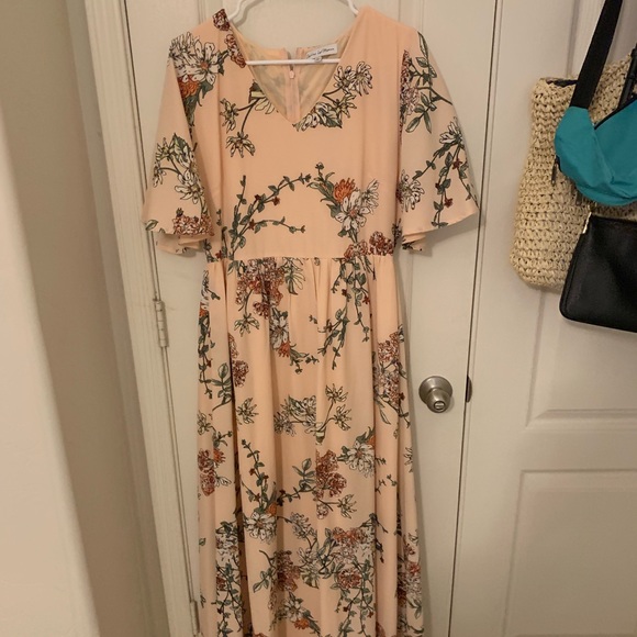 Dusty Pink Floral Maxi Dress - Picture 3 of 4